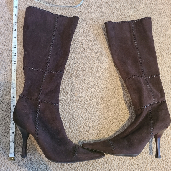 7.5  BCBGirls Y2K Brown knee high boots - Picture 4 of 14